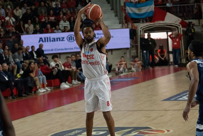 Pallacanestro Varese, la penalizzazione scende da 16 a 11 punti. Stasera alle 21 speciale Ultima Contesa Pallacanestro Varese, la penalizzazione scende da 16 a 11 punti. Stasera alle 21 speciale Ultima Contesa