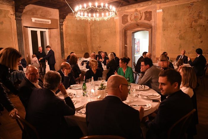 La sala della location Camponovo al Sacro Monte che ha ospitato il primo compleanno di Varese Noi (le foto sono di Fabio Averna)