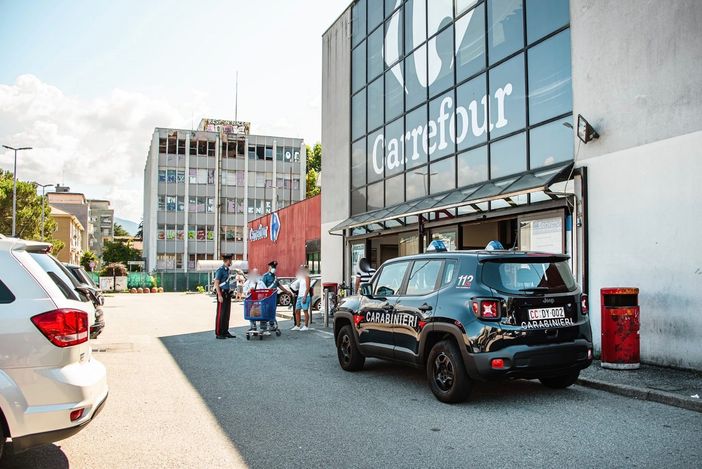 Stazioni, strade e luoghi turistici: controlli dei carabinieri di Luino