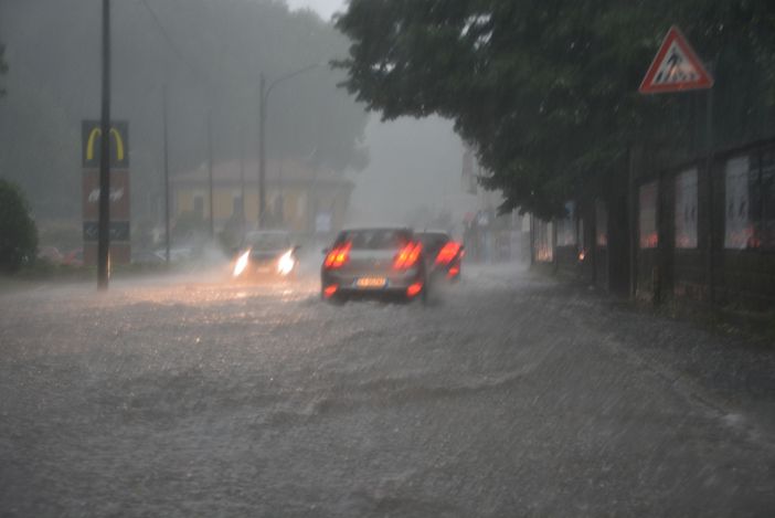 Pioggia fino a domenica mattina, poi qualche occhiata di sole Pioggia fino a domenica mattina, poi qualche occhiata di sole