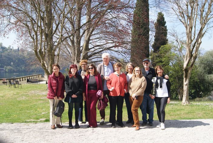 Ecco il Festival della Meraviglia 2025: a Laveno Mombello si va "In volo sui confini"