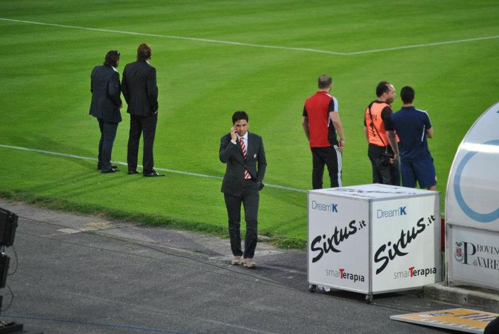 Giuseppe D'Aniello a bordo campo in serie B (foto Ezio Macchi) Giuseppe D'Aniello a bordo campo in serie B (foto Ezio Macchi)