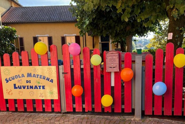 L'ingresso della scuola materna di Luvinate