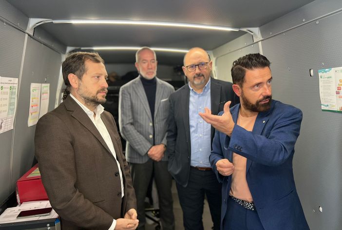 La visita dell'assessore regionale Franco nel quartiere Sangallo a Varese per il progetto "Aler per Te" La visita dell'assessore regionale Franco nel quartiere Sangallo a Varese per il progetto "Aler per Te"