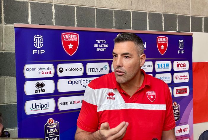 «Il gioco? Decide l'allenatore, scelto dai gm: abbiamo ancora fiducia. Le minacce? Non rappresentano tutta Varese» «Il gioco? Decide l'allenatore, scelto dai gm: abbiamo ancora fiducia. Le minacce? Non rappresentano tutta Varese»