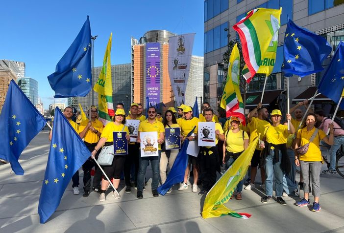 Coldiretti, giovani agricoltori dalla Lombardia in piazza a Bruxelles: «Protesta contro tecnocrazia Von Der Leyen» Coldiretti, giovani agricoltori dalla Lombardia in piazza a Bruxelles: «Protesta contro tecnocrazia Von Der Leyen»