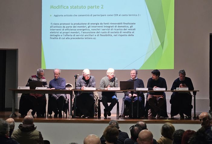 Il Cer dei Laghi fa i conti: 135 soci, 120 kW installati e altri 170 in arrivo