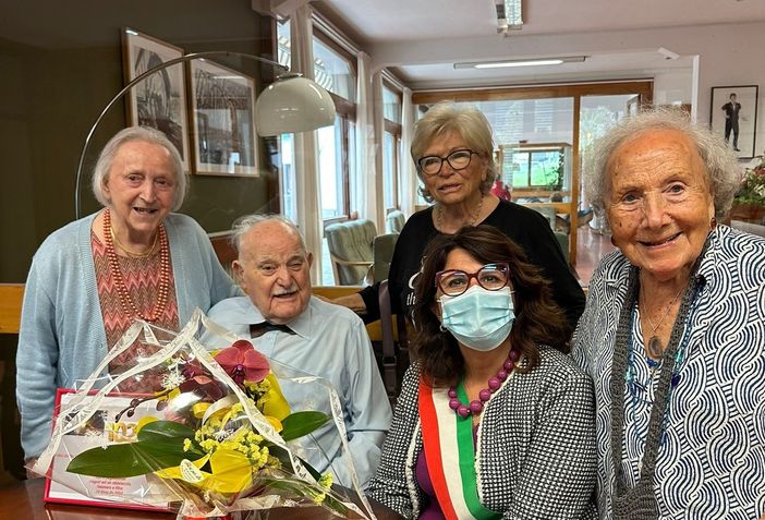Attilio Manenti ha compiuto 102 anni Attilio Manenti ha compiuto 102 anni