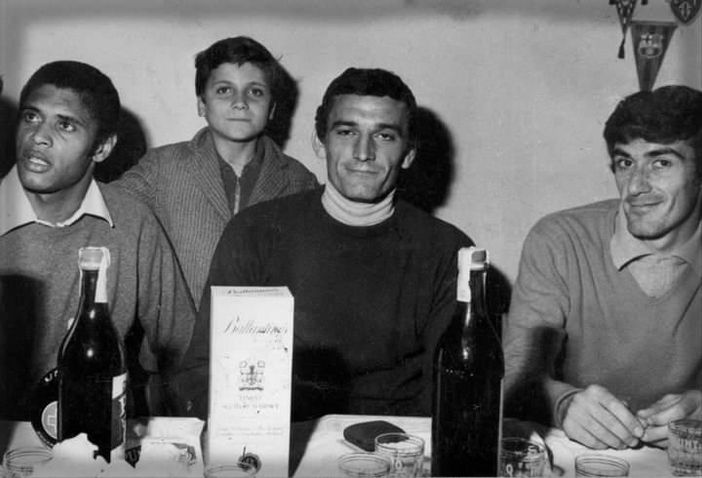 Da sinistra Nenè, Gigi Riva e Beppe Tomasini Da sinistra Nenè, Gigi Riva e Beppe Tomasini