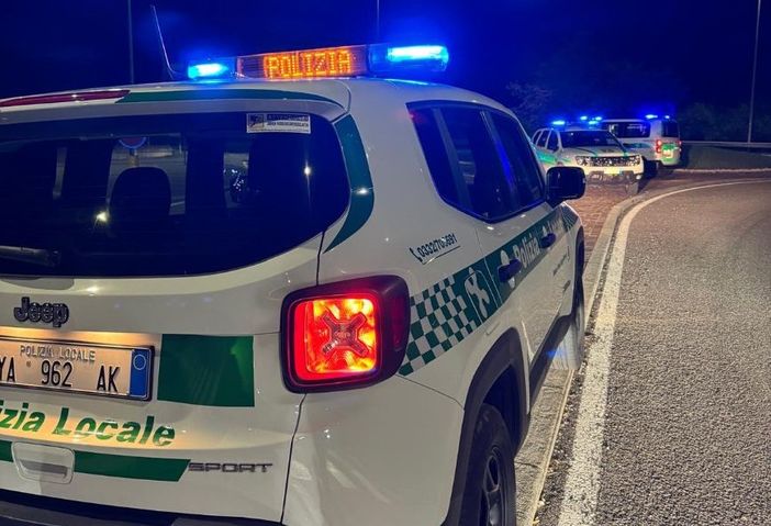 Controlli a tappeto della polizia locale di Besozzo e Bardello con Malgesso e Bregano: 21 patenti ritirate per guida in stato di ebbrezza Controlli a tappeto della polizia locale di Besozzo e Bardello con Malgesso e Bregano: 21 patenti ritirate per guida in stato di ebbrezza