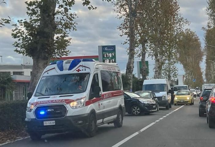 Busto, nuovo incidente in viale Toscana. Traffico bloccato