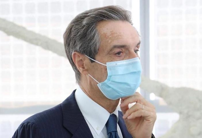 Mascherine obbligatorie fino al 14 luglio, la conferma di Fontana: «Lo chiedono i virologi» Mascherine obbligatorie fino al 14 luglio, la conferma di Fontana: «Lo chiedono i virologi»