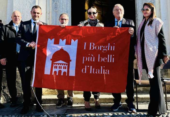 Maccagno entra nel circuito "I borghi più belli d'Italia". Fontana: «Orgogliosi di condividere questo patrimonio con il mondo» Maccagno entra nel circuito "I borghi più belli d'Italia". Fontana: «Orgogliosi di condividere questo patrimonio con il mondo»
