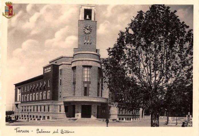 Una passeggiata negli anni Trenta. Dagli affreschi di Palazzo Italia alle nuove architetture del capoluogo