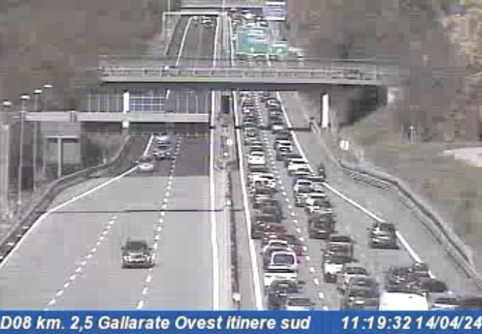 La coda sulla diramazione vista dalle webcam di Autostrade per l'Italia
