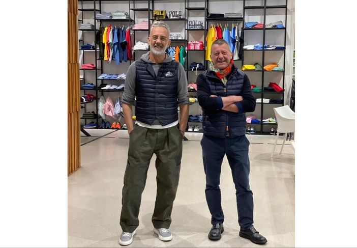 Carlo e Andrea Porrini nel loro negozio di Besozzo