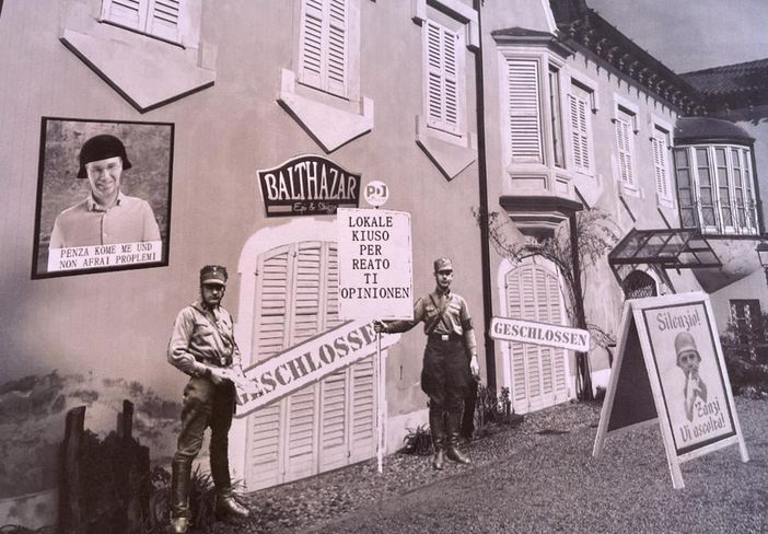 Il bar di Villa Mirabello tappezzato di cartelli contro l'amministrazione, Lega: «Dov'è la progettualità per Varese?»