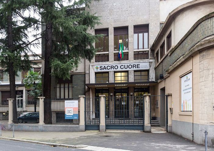 La sede di via Bonomi (Foto dal sito della scuola)
