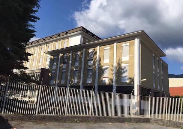 L'ex Caserma Moi di Lavena Ponte Tresa L'ex Caserma Moi di Lavena Ponte Tresa