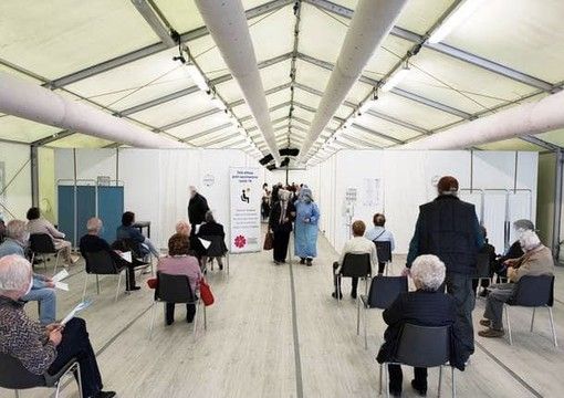 Vaccinazioni, superata quota 100 mila alla Schiranna: entro domenica più di 50 mila somministrazioni a Rancio Valcuvia