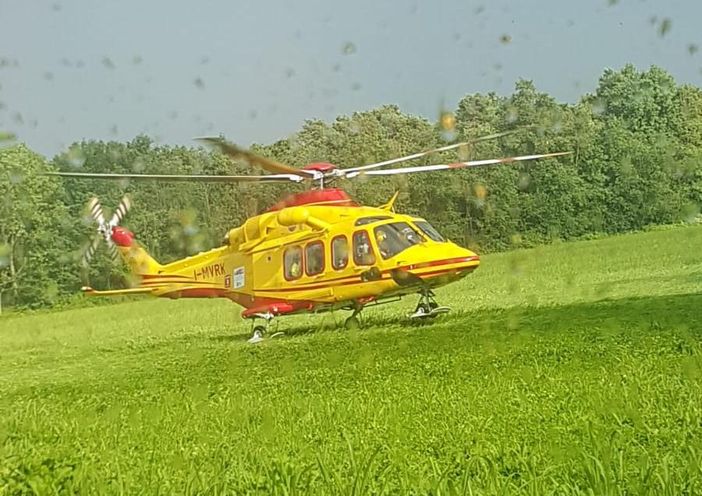 L'elisoccorso in azione a Somma Lombardo L'elisoccorso in azione a Somma Lombardo