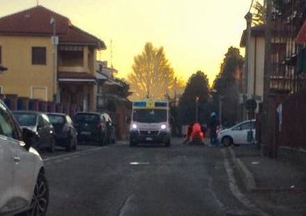 Gorla Maggiore, donna investita all'incrocio. Soccorso anche un bambino di 8 anni