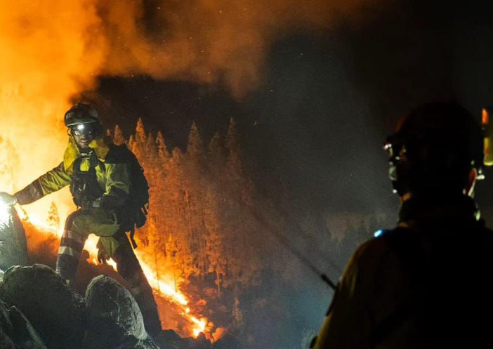 foto dalla pagina Facebook del segretario