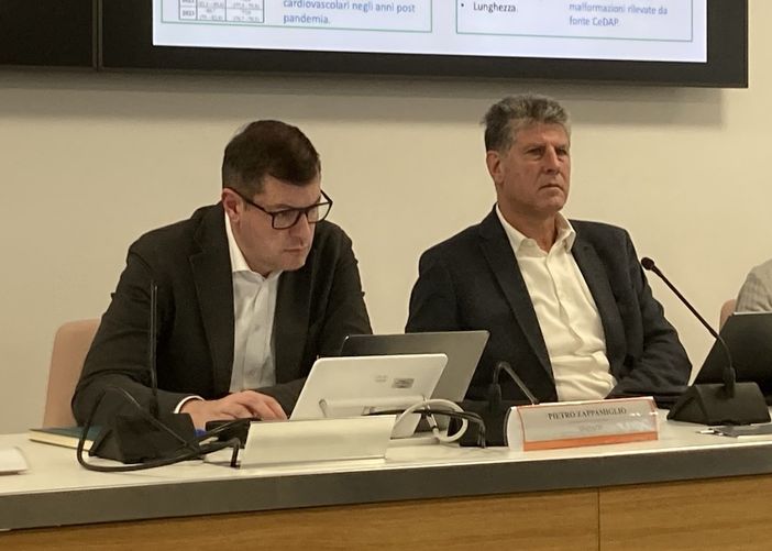 Da sinistra: il sindaco Pietro Zappamiglio e il consigliere comunale delegato alla Salute, Gianluca Ferrè Da sinistra: il sindaco Pietro Zappamiglio e il consigliere comunale delegato alla Salute, Gianluca Ferrè