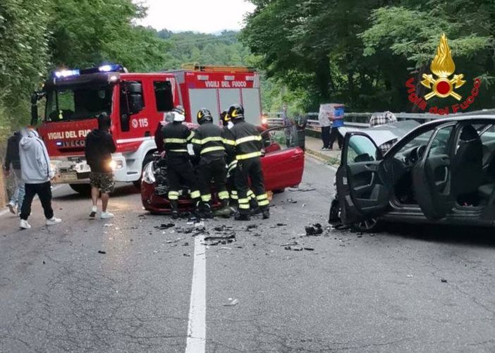 Schianto nella serata del 2 giugno sulla Provinciale a Cantello: sei giovani feriti