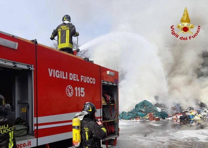 I comitati: «Chiudere l’inceneritore». Appello all’assessore regionale: «Venga a Busto» I comitati: «Chiudere l’inceneritore». Appello all’assessore regionale: «Venga a Busto»