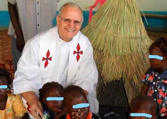 Padre Luigi Moser in una foto dalla pagina Facebook dei Missionari Comboniani