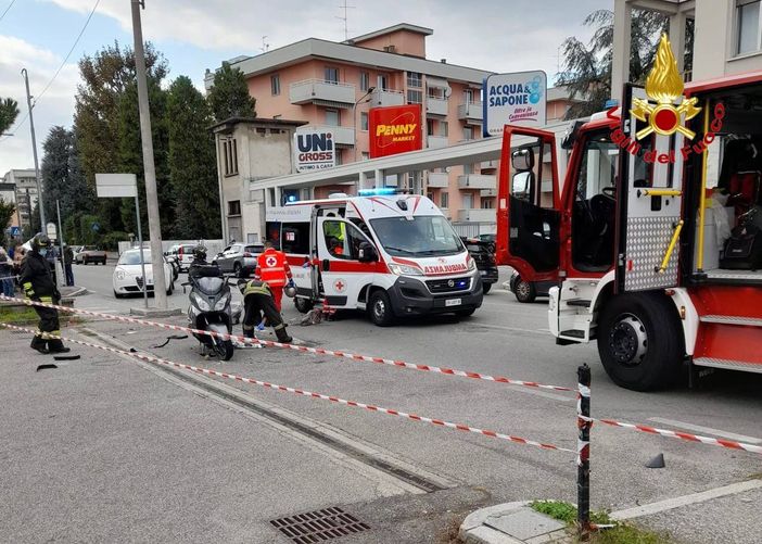 Gallarate, scontro auto moto in via Ferrario: grave un uomo di 59 anni Gallarate, scontro auto moto in via Ferrario: grave un uomo di 59 anni