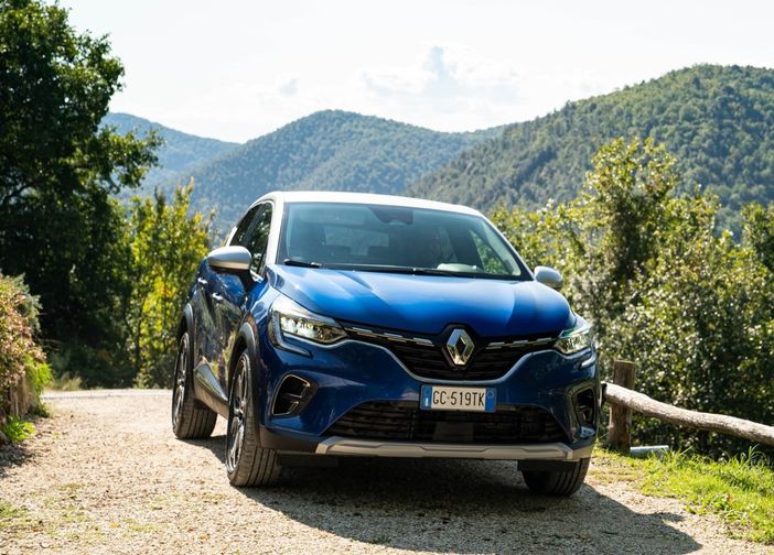 Renault Captur Hybrid: la gamma elettrica e ibrida è a disposizione negli store Renault Captur Hybrid: la gamma elettrica e ibrida è a disposizione negli store