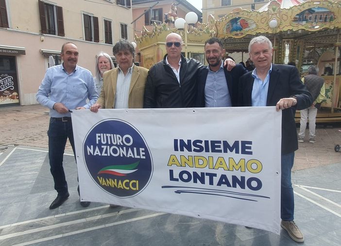 Anche Lattuada con Vannacci, il deputato Pozzolo: «A Busto Futuro Nazionale già molto forte». Stoccate al governo Anche Lattuada con Vannacci, il deputato Pozzolo: «A Busto Futuro Nazionale già molto forte». Stoccate al governo