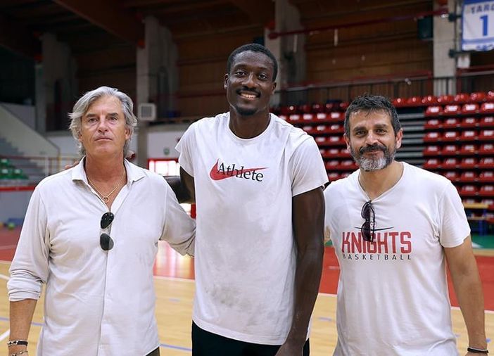 Un ospite speciale si allena al Palaborsani: è Awudu Abass Un ospite speciale si allena al Palaborsani: è Awudu Abass