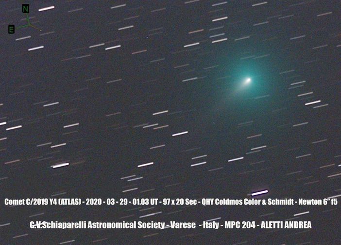La foto della cometa scattata da Andrea Aletti e pubblicata sulla pagina della Società Astronomica Schiaparelli La foto della cometa scattata da Andrea Aletti e pubblicata sulla pagina della Società Astronomica Schiaparelli