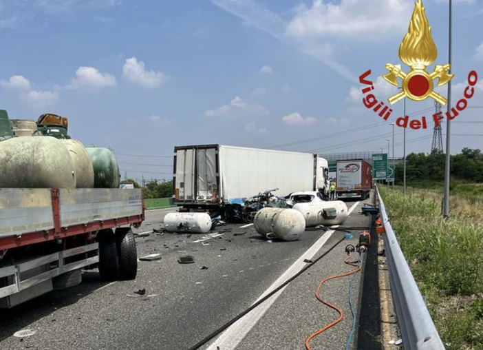 Schianto mortale in autostrada: due morti e tre feriti tra Rho e la barriera di Milano Ghisolfa