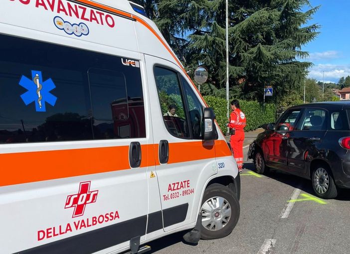 I soccorsi sul posto (foto da Facebook) I soccorsi sul posto (foto da Facebook)