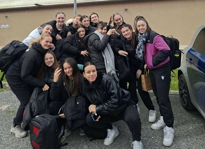 Le Under 16 Uyba durante il torneo prepasquale a Roma Le Under 16 Uyba durante il torneo prepasquale a Roma