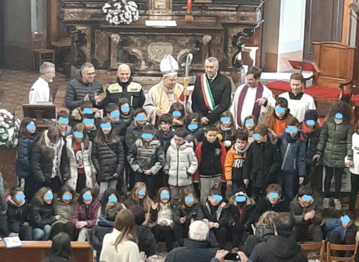 Il vescovo di Como cardinale Oscar Cantoni in visita oggi a Brenta Il vescovo di Como cardinale Oscar Cantoni in visita oggi a Brenta