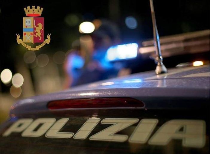 Droga, computer rubato e guida in stato di ebbrezza: raffica di controlli della polizia in centro a Busto