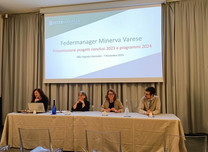 Da sinistra: Laura Aspesi, Presidente di Federmanager Varese; Raffaella Cremonesi, Coordinatrice di Federmanager Minerva Varese; Raffaella Baiardi, ViceCoordinatrice di Federmanager Minerva Varese; Andrea Venegoni, Associate Dean Research & Studies for Business di LIUC Business School Da sinistra: Laura Aspesi, Presidente di Federmanager Varese; Raffaella Cremonesi, Coordinatrice di Federmanager Minerva Varese; Raffaella Baiardi, ViceCoordinatrice di Federmanager Minerva Varese; Andrea Venegoni, Associate Dean Research & Studies for Business di LIUC Business School