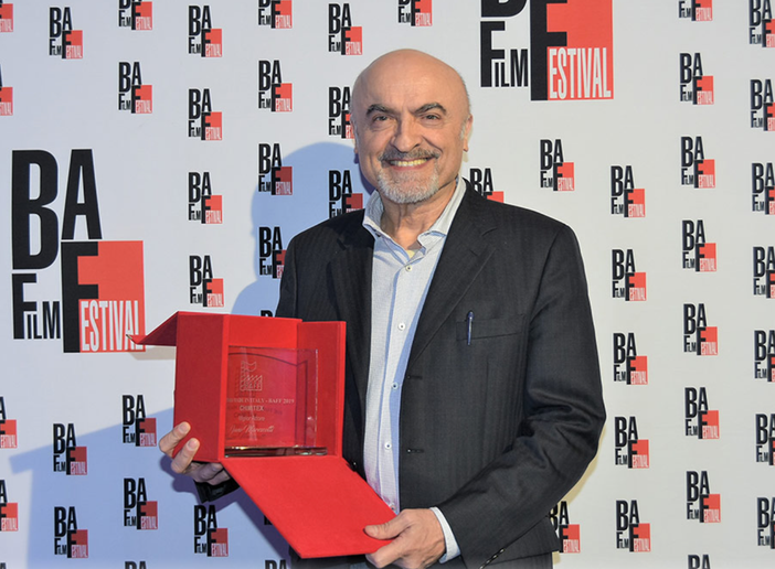 L'attore durante la premiazione al Baff