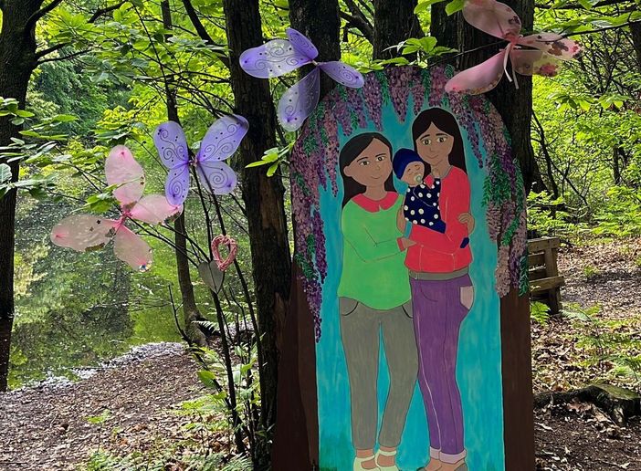 Un'installazione per la Festa della Mamma al Laghetasc di Brebbia Un'installazione per la Festa della Mamma al Laghetasc di Brebbia