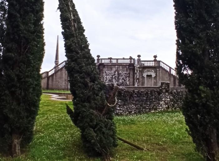 Il parco di Villa Tatti a Comerio Il parco di Villa Tatti a Comerio