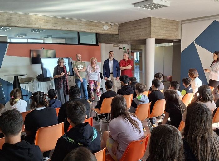 Gli studenti con i rappresentanti Sap