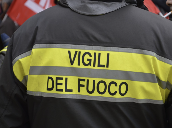 I vigili del fuoco ancora sotto organico: «I nuovi arrivi non bastano a risolvere la carenza di personale»