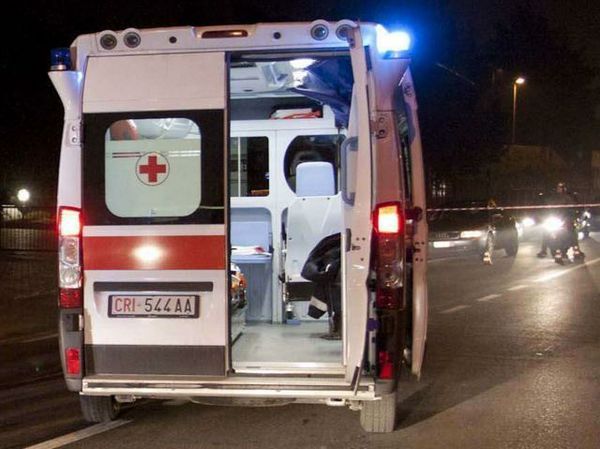 Incidente all'alba nel Milanese: gravissimo pedone investito Incidente all'alba nel Milanese: gravissimo pedone investito