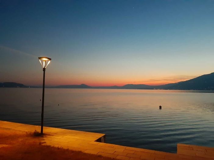 Le nuove lampade led in una foto dalla pagina Facebook del Comune di Leggiuno