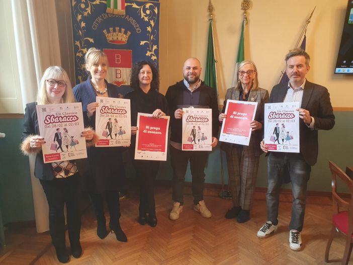 Tornano Sbaracco e Suonami! Un pianoforte anche nel luogo della rivolta in centro: «Una risposta alla violenza» Tornano Sbaracco e Suonami! Un pianoforte anche nel luogo della rivolta in centro: «Una risposta alla violenza»